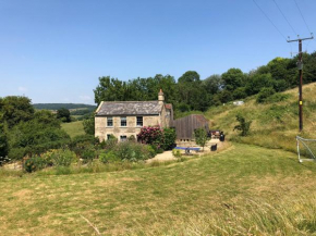 Large Boutique Holiday House with hot tub near Bath